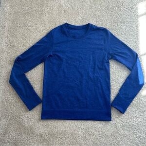 Blue Long Sleeve Lulu top